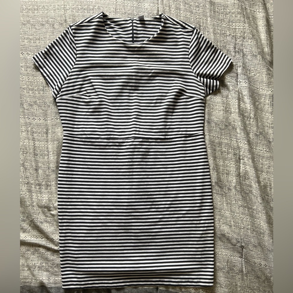 Old Navy black and white striped dress
